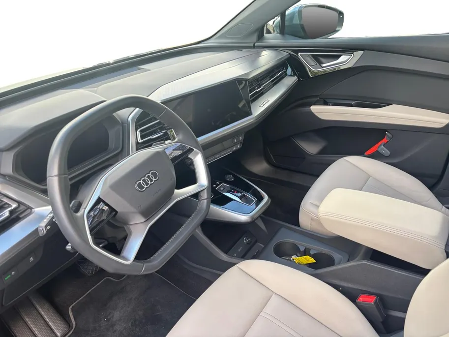Audi Q4 e-tron 45 quattro Edition 82 kWh |Buitenspiegel(s) automatisch dimmend |Apple Carplay/Android Auto|Cruise control adaptief| Panoramadak|Geluidsimulator|Assistentie Pakket Plus| SOH 100% |