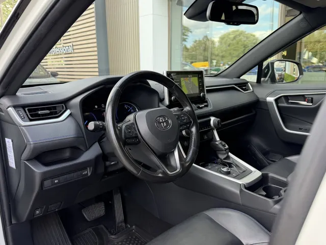 Toyota RAV4 2.5 Hybrid AWD Bi-Tone