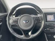 Kia Niro 1.6 GDi Hybrid ExecutiveLine | Dodehoekdetectie | Lederen bekleding | Stoelverwarming en ventilatie | 18 inch  LM-velgen | Elektr. stoel | Parkeercamera |