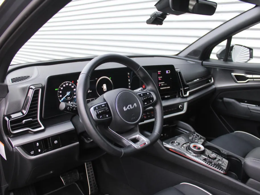 Kia Sportage 1.6 T-GDi Plug-in Hybrid AWD GT-PlusLine | Stoelverwarming + ventilatie | Schuifdak | Camera rondom | Elek. stoelverstelling + achterklep | 19' LM |