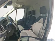 Ford Transit 350 2.0 TDCI L3H2 Trend 130 pk l BPM VRIJ! | Navigatiesysteem| 12' scherm | Trekhaak | Voorruitverwarming l 3-zits | All seasonbanden | Laadruimtebescherming