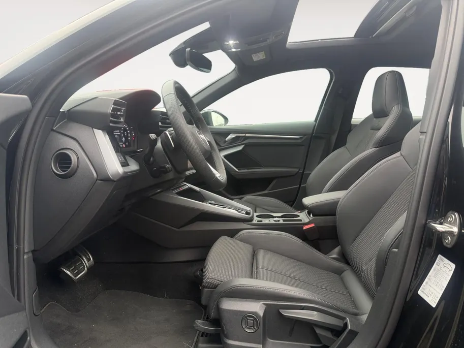 Audi A3 Sportback 35 TFSI S edition | 3X S Line | Schuif-Kantel Dak | Sportstoelen | SONOS | Camera | Stoelverwarming | Apple Carplay | Adaptief Cruise Control | Climate Control