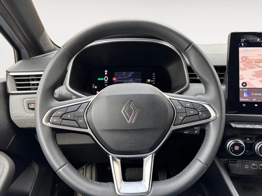 Renault Clio 1.6 E-Tech Full Hybrid 145 techno | Apple CarPlay/Android Auto | Climate Control | Cruise Control | Full LED | Camera | Parkeersensoren | Digital Cockpit | Licht & Regen Sensor |