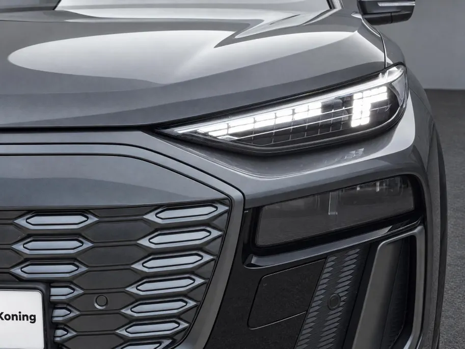 Audi Q6 e-tron S edition performance 100 kWh 306pk · SOH 98,1% · Panoramadak · Warmtepomp · 360 Camera · Wegklapbare Trekhaak · Bang & Olufsen · Kuipstoel · 21'' Inch · Garantie t/m 21-01-2031 of 100.000km