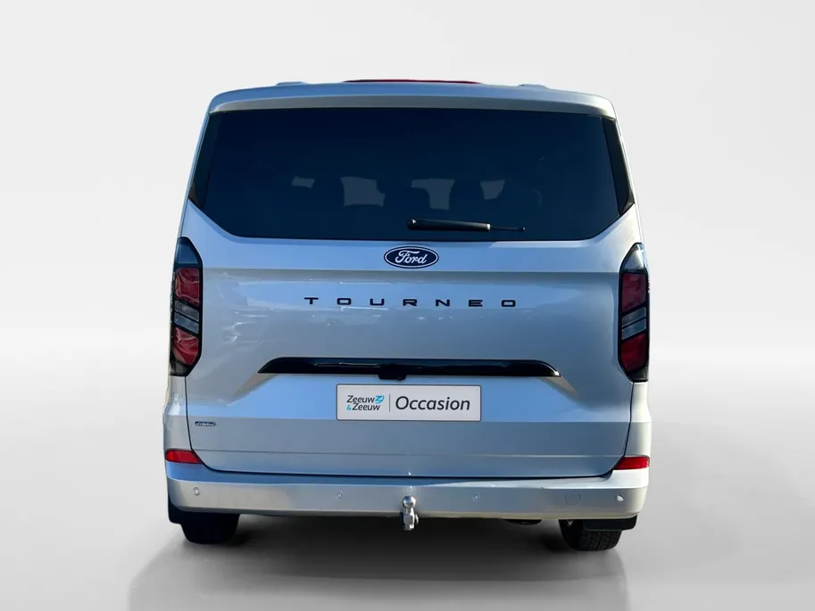 Ford Transit Custom Tourneo 340 2.5 PHEV L1H1 Titanium | EXCL. BTW INCL BPM! Elek. Trekhaak | 2300KG Trekgewicht | Stoel/Stuur/Voorruitverwarming | Cruise Control | Parkeer Camera | 8 zitplaatsen |