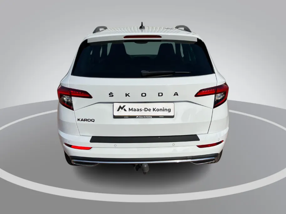 Škoda Karoq 1.5TSI/150PK ACT Sportline Business · Trekhaak · Camera · Stoelverwarming · Apple/Android Car Play · Navigatie ·