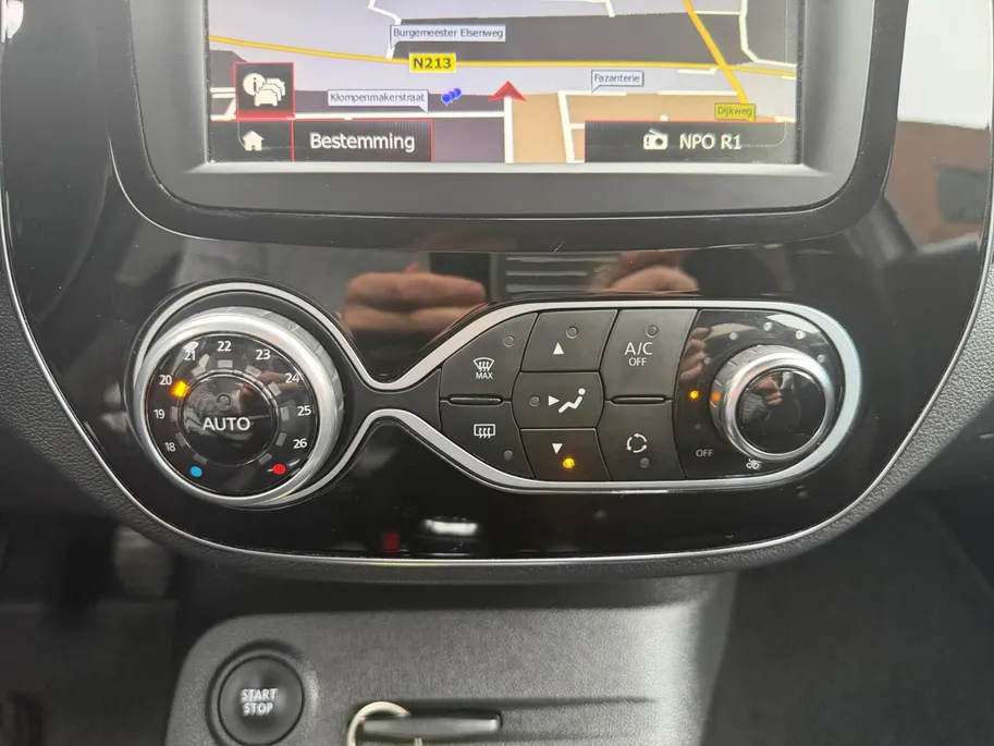 Renault Captur 1.3 TCe Intens | Camera | Parkeersensoren | Navigatie | Bluetooth | Cruise & Climate Control | All Season Banden | 12 Maanden BOVAG Garantie
