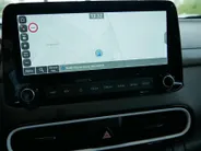Hyundai Kona 1.6 GDI HEV Fashion | Parkeersensoren achter | Dodehoek sensoren | LM wielen | Climate controle | Adaptive cruise controle | Intelligente sleutel | Navigatie | Bluetooth | Zeer nette auto |