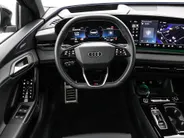 Audi Q6 e-tron S edition performance 100 kWh 306pk · SOH 97,9% · Panoramadak · 360 Camera · Inklap. Trekhaak · Luchtvering · B&O Sound · Head-Up Display · Garantie t/m 15-03-2031 of 100.000km