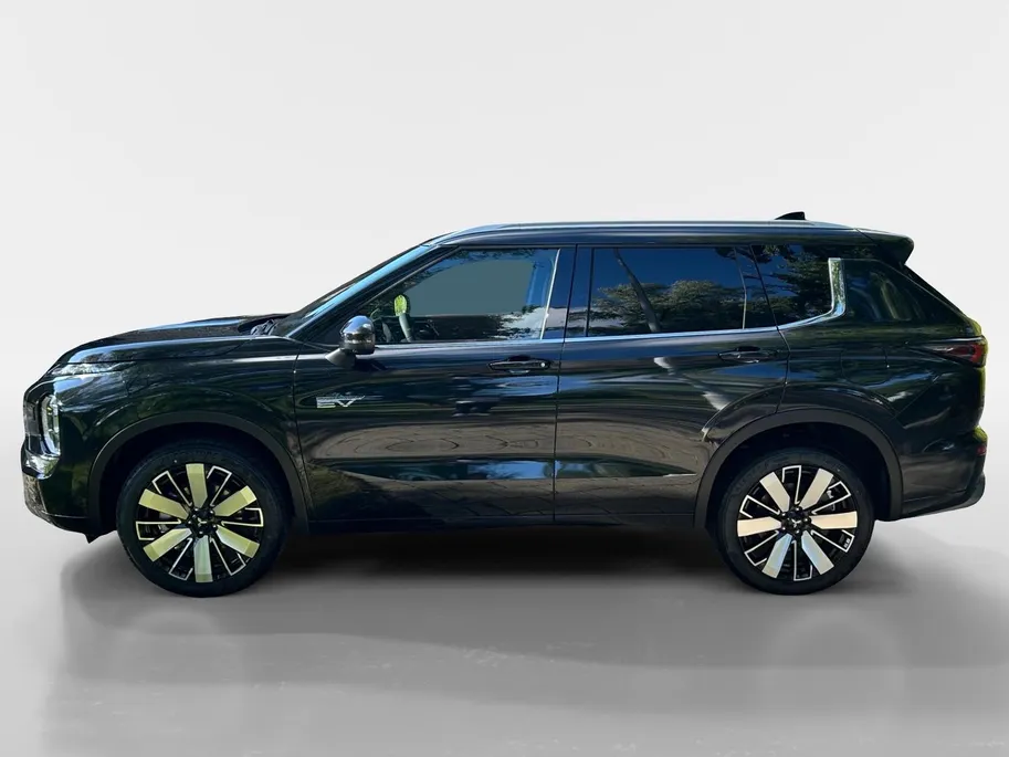 Mitsubishi Outlander 2.4 PHEV Instyle+ | 5.000 EURO KORTING | 8 JAAR GARANTIE |