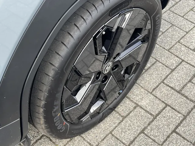 Toyota Urban Cruiser Executive 61 kWh