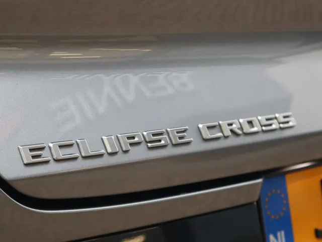 Mitsubishi Eclipse Cross Instyle 87 kWh