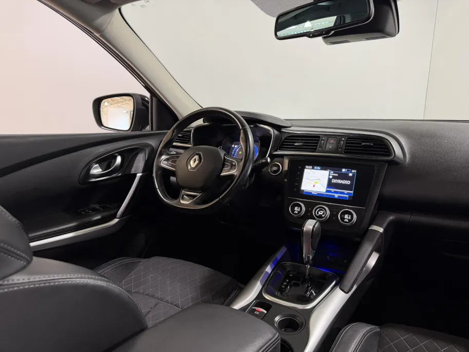 Renault Kadjar 1.3 - 140PK TCe Intens Automaat | Trekhaak (1500 KG) | Apple CarPlay/Android Auto | Navi | Cruise Control | Licht & Regen Sensor | Climate Control | Lichtmetalen Velgen |