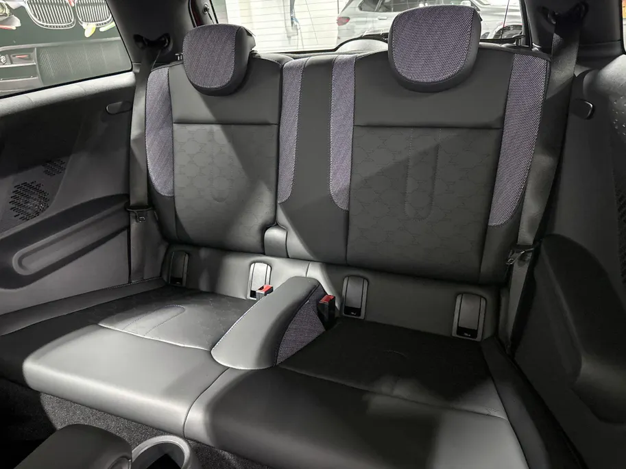 MINI Cooper 3-deurs C