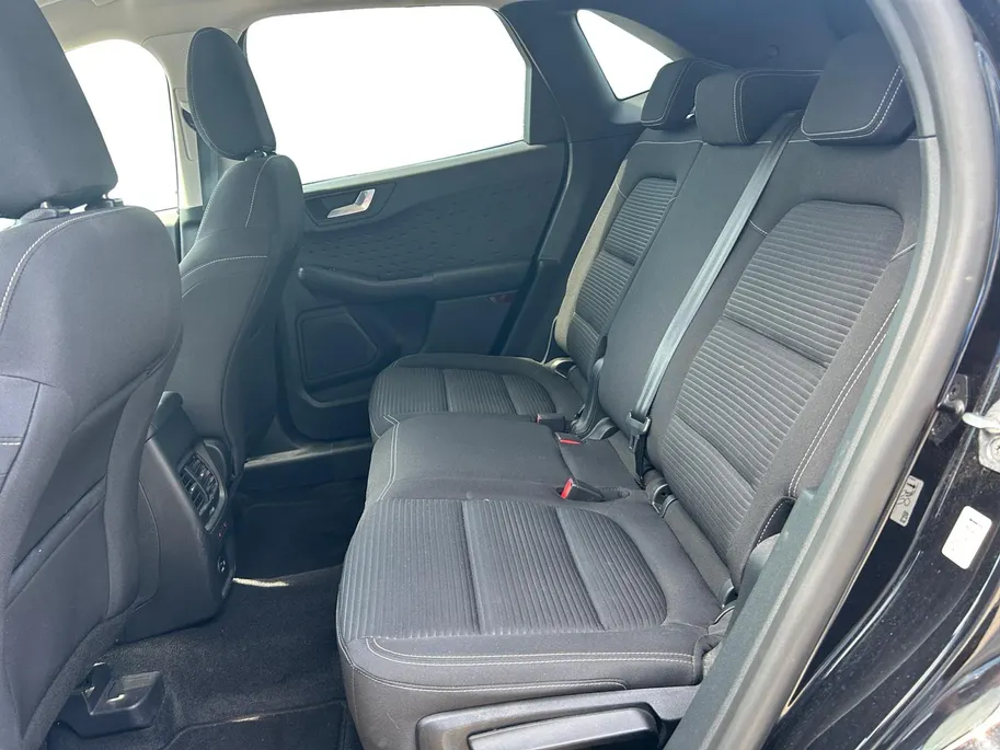 Ford Kuga 1.5 EcoBoost Titanium |trekhaak elektrisch uitklapbaar| 1800 KG TREKGEWICHT| WINTERPACK| 12 MAANDEN BOVAG GARANTIE/