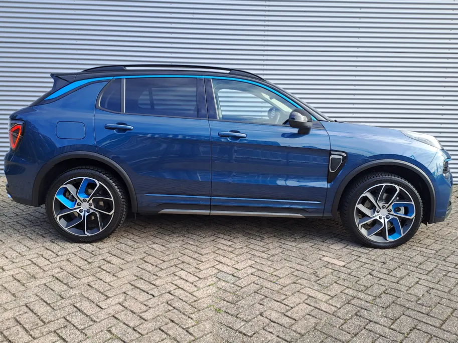 Lynk & Co 01 1.5 PHEV | SOH 97,3% | Automaat | Camera | Navigatie | Climate Control | Trekhaak afneembaar | Apple Carplay/Android Auto | DAB | Keyless entry | Keyless start | Stoel verw.