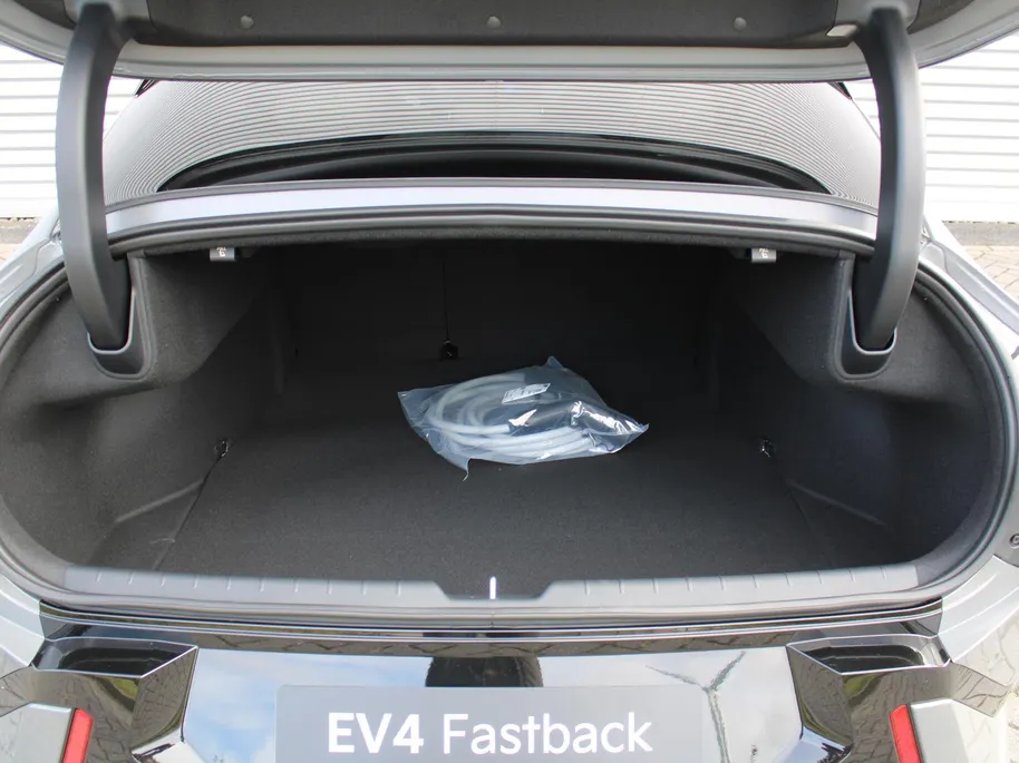 Kia EV4 Fastback GT-PlusLine 81.4 kWh | Nieuw | Direct leverbaar | Actieradius tot 612 km (WLTP) | Prijs is incl. inruilvoordeel | 18% bijtelling |