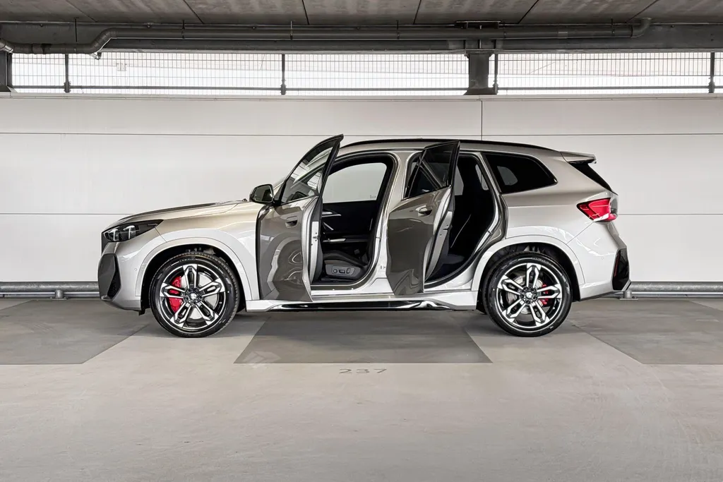 BMW iX1 eDrive20 67 kWh M Sport Edition