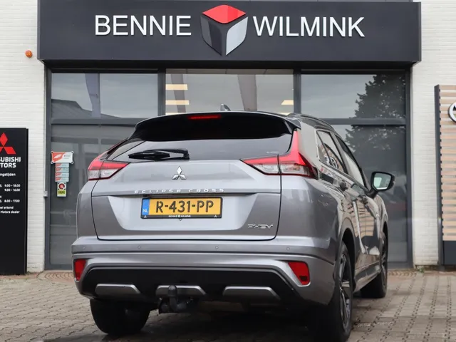 Mitsubishi Eclipse Cross 2.4 PHEV Executive Trekhaak | All Seasons | Adaptive Cruise