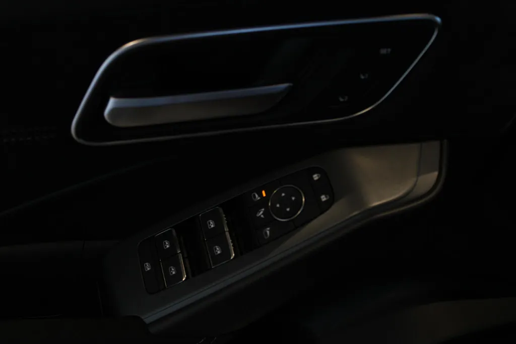 Nissan QASHQAI 1.3 MHEV Xtronic Tekna Plus | Nappa lederen bekleding | 20Inch lm wielen | Navigatie | Apple carplay & Android auto | Stoelgeheugen | 360grd camera | Stoel-, stuur- en voorruit verwarming | Climate controle|