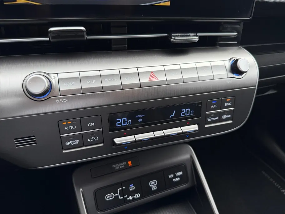 Hyundai Kona 1.6 GDI HEV Comfort Smart | Stuur-/ Stoelverwarming | Climate Control | Navigatie | Achteruitrijcamera | Parkeersensoren voor en achter | Apple Carplay/ Android auto |