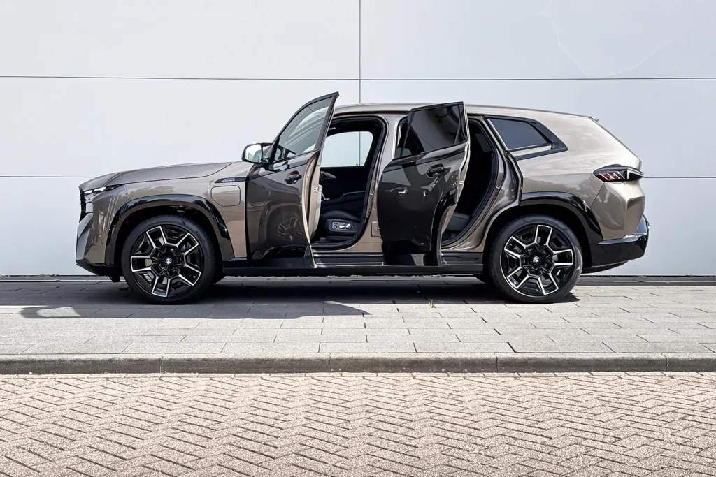 BMW XM PHEV 50e 30 kWh