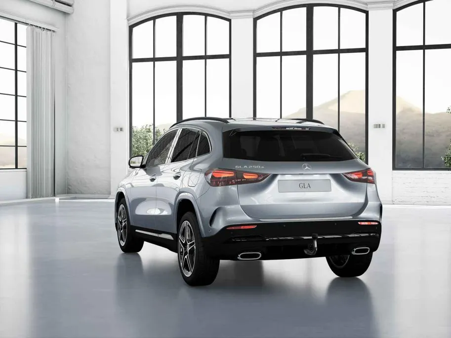 Mercedes-Benz GLA 250 e 140 Years Edition