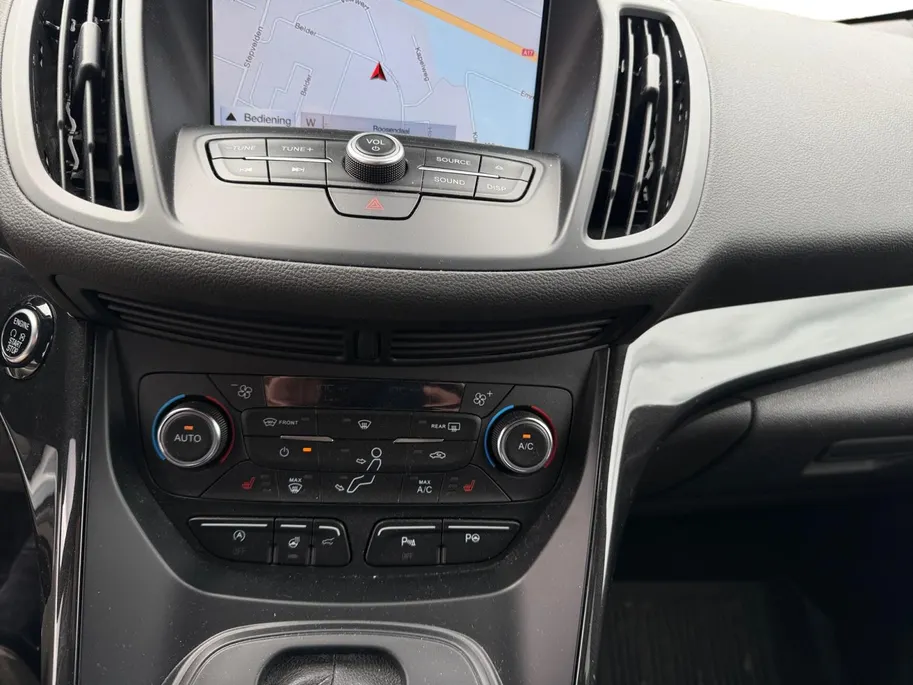 Ford Kuga 1.5 EcoBoost ST Line | INCL.Winter en zomerset!! | Navigatie | NU Rijklaarprijs! Incl.12 Maanden, APK, Onderhoudsbeurt etc! Premiumpakket gratis!