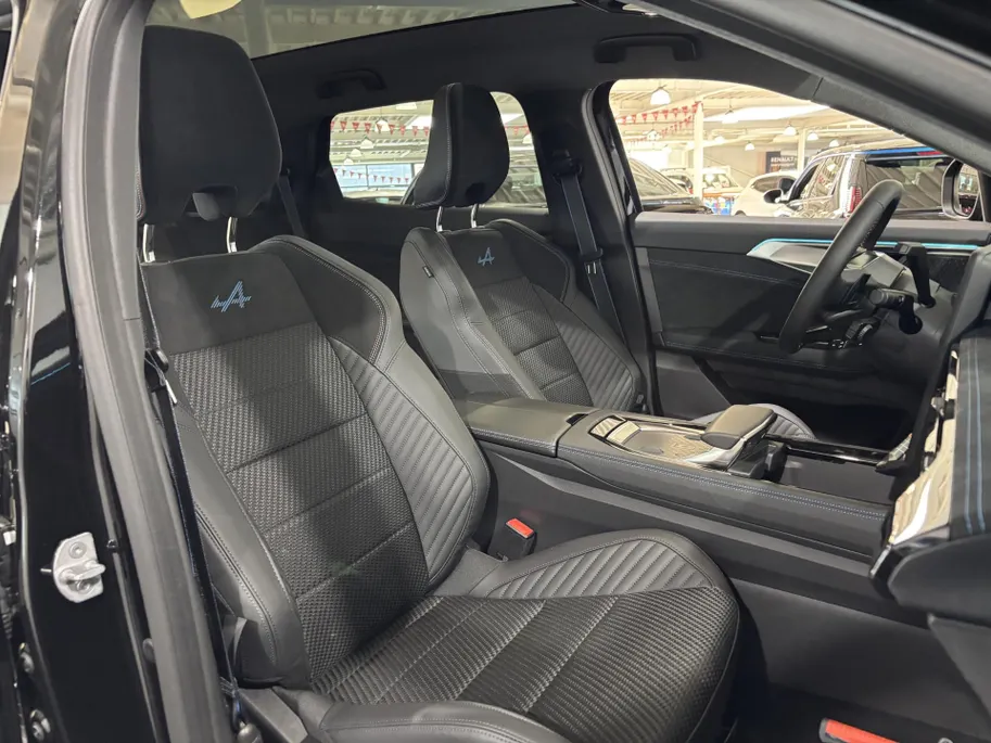 Renault Espace 200PK E-Tech Full Hybrid Esprit Alpine 7p. AT | DEMO | 7 Zitplaatsen | Solarbay Panorama Dak | Harman Kardon Audio | 360 Camera | Head Up Display | Climate Control | Apple CarPlay/Android Auto |
