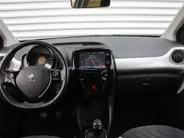 Peugeot 108 1.0 e-VTi Allure TOP! | Elek. vouwdak | Camera | Keyless | 15'' LM Velgen | Clima | Navi | Cruise |