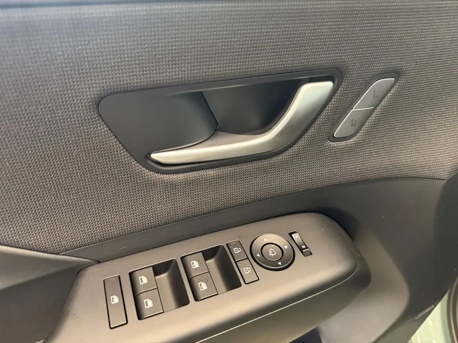 Hyundai Kona 1.6 HYBRID | PREMIUM SKY | OPEN DAK | MIRAGE GREEN |