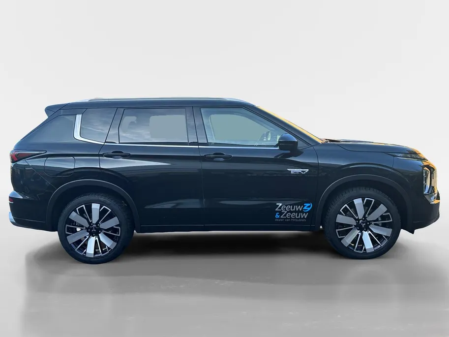Mitsubishi Outlander 2.4 PHEV Instyle Leer | Electrische stoelverstelling met geheugen | Trekhaak afneembaar | Head-up display | Open dak panorama | 230Volt aansluiting in kofferruimte