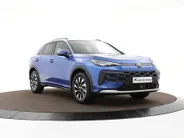 Volkswagen T-Roc Life First Edition 1.5 eTSI 116 PK 7 versn. DSG · Comfort pakket · Achteruitrijcamera ·