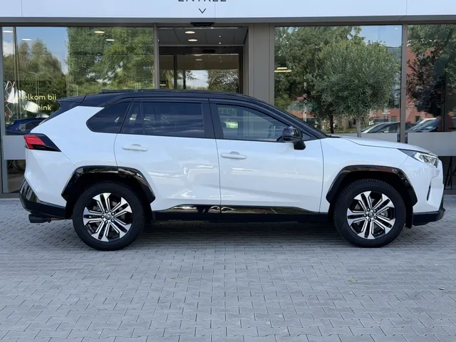 Toyota RAV4 2.5 Hybrid AWD Bi-Tone