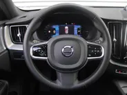 Volvo XC60 2.0 T8 Plug-in hybrid AWD Ultimate Black Edition | Trekhaak elektr. | Luchtvering | Schuifdak | Leer | Geheugenstoelen | B&W audio | Stoelventilatie | Winterset | Zeer nette auto |