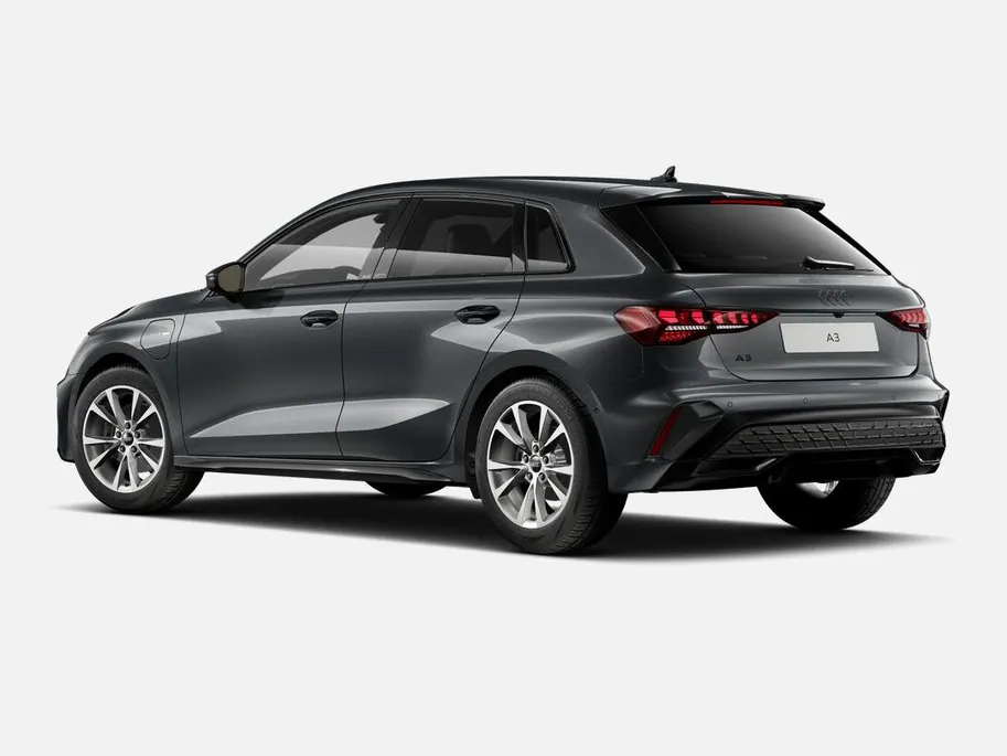 Audi A3 Sportback 40 TFSI e S edition 204 PK · Comfortpakket plus · Optiekpakket zwart plus · Assistentiepekket rijden met parking plus