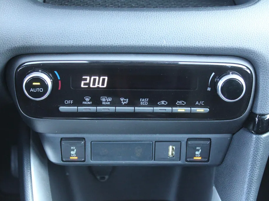 Mazda 2 Hybrid 1.5 Agile | Stuur-/stoelverwarming | Camera | 15' LM | Cruise adapt. | Airco |