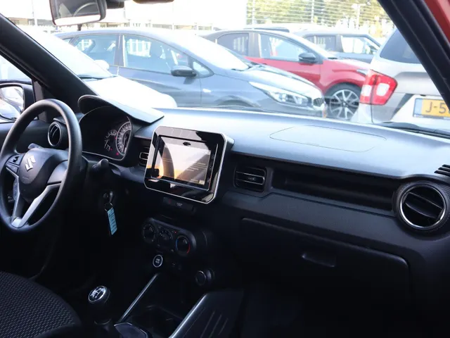 Suzuki Ignis 1.2 Select Hybrid Carplay | Camera