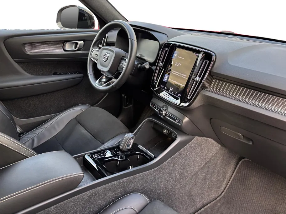 Volvo XC40 1.5 T4 Recharge Inscription | Adapt. Cruise Control | Achteruitrijcamera | Elekt. Achterklep | Apple Carplay/Android Auto |
