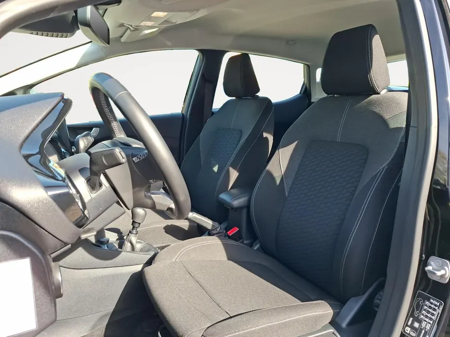 Ford Fiesta 1.0 EcoBoost Hybrid Titanium | Stoel- stuur en voorruitverwarming | Apple Carplay & Android auto | Cruise control