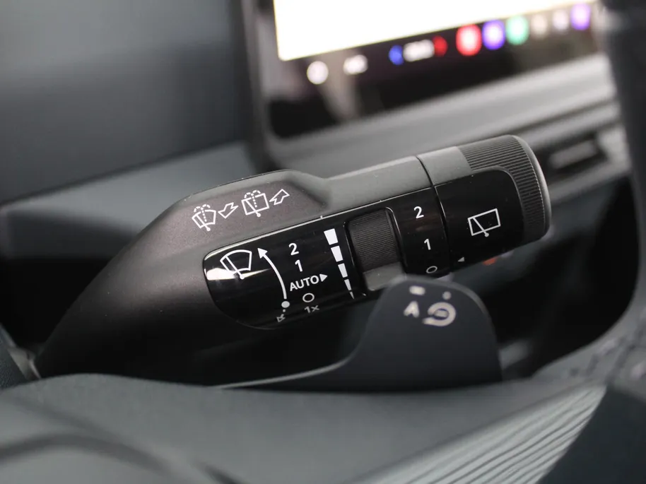 Kia PV5 Passenger Plus 71.2 kWh | Stuur-/stoelverwarming v+a | Camera | Cruise adapt. | Draadloze telefoonlader | PDC v+a | Clima | Navi | LED | 17' LM |