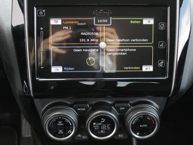 Suzuki Swift 1.2 Style Smart Hybrid Automaat | Navi | Adap. Cruise | Clima | Camera | Lm-Velgen