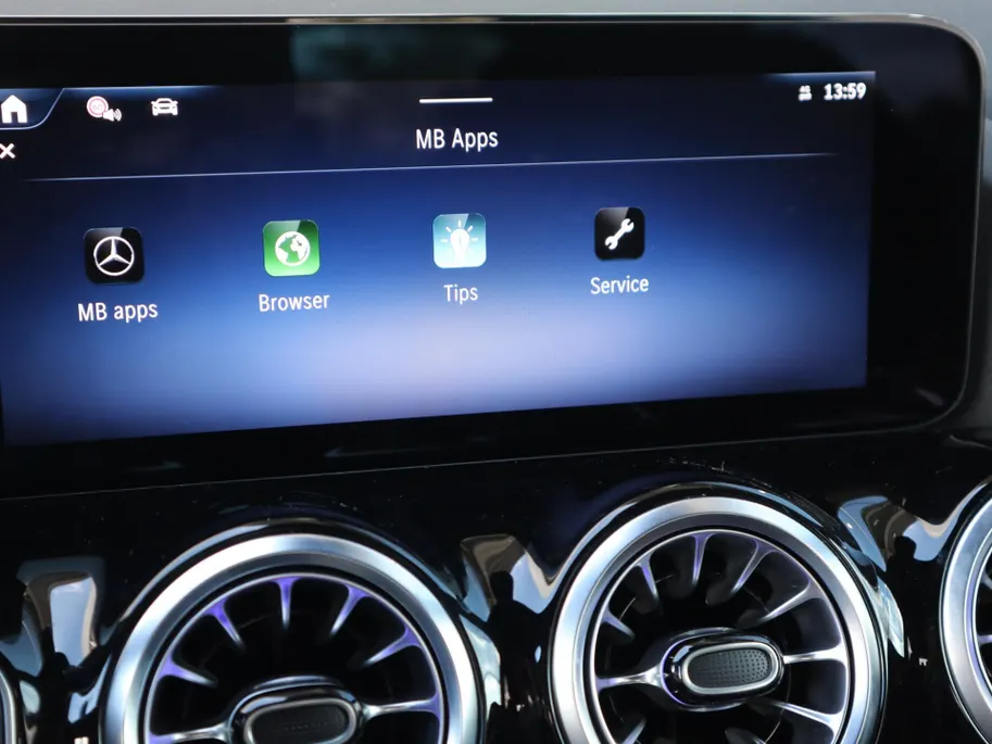 Mercedes-Benz B-Klasse 180 Business Solution AMG l Keyless l Achteruitrij camera l Stoelverwarming