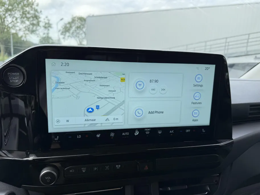 Ford Transit Custom Tourneo Titanium X L1H1   UIT VOORRAAD LEVERBAAR TREKHAAK - CARPLAY - WINTERPACK - 8-Zits
