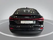 Audi Q6 e-tron Sportback Advanced edition 83 kWh 252 PK · Sportstoel lederen bekleding · Winterpakket · Trekhaak elek. wegklapbaar