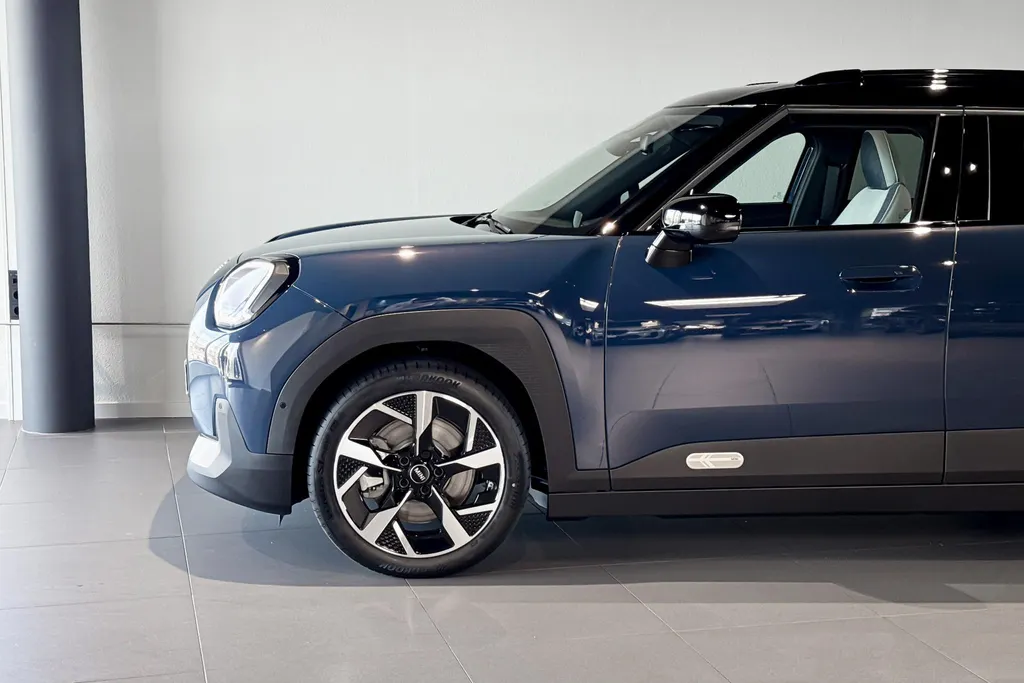 MINI Aceman SE Classic M 54.2 kWh
