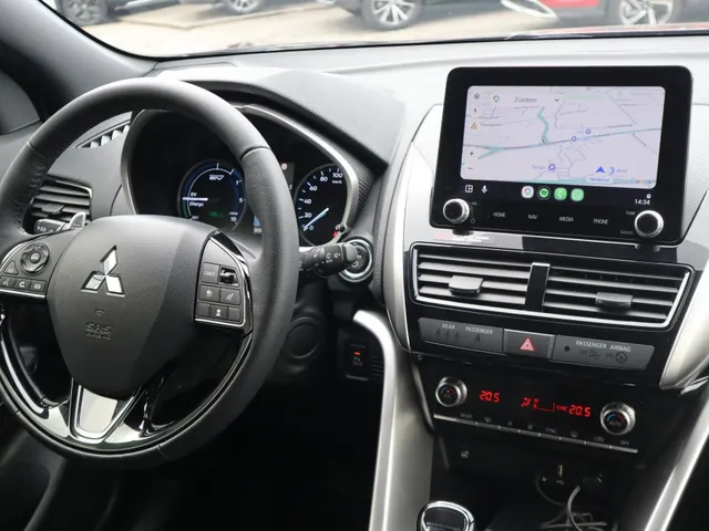 Mitsubishi Eclipse Cross 2.4 PHEV Executive AdaptiveCruise | Apple/AndroidAuto | AllSeaso