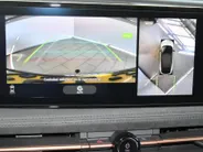 Nissan ARIYA Evolve 66 kWh | 22KW Lader| Afneembare trekhaak| Apple carplpay& Android auto| 360grd Camera| Stoelverwarming en verkoeling| Elektrisch verstelbare stoelen| Luxe bekleding| Dealer onderhouden|