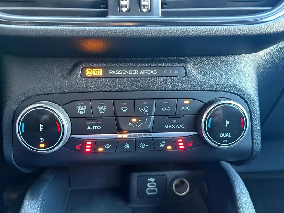 Ford Kuga 2.5 PHEV ST-Line | Navigatie | Keyless Entry | Stoel/Stuur/Voorruitverwarming | Apple Carplay/Android Auto | Adaptieve Cruise Control | Lichtmetalen Velgen |