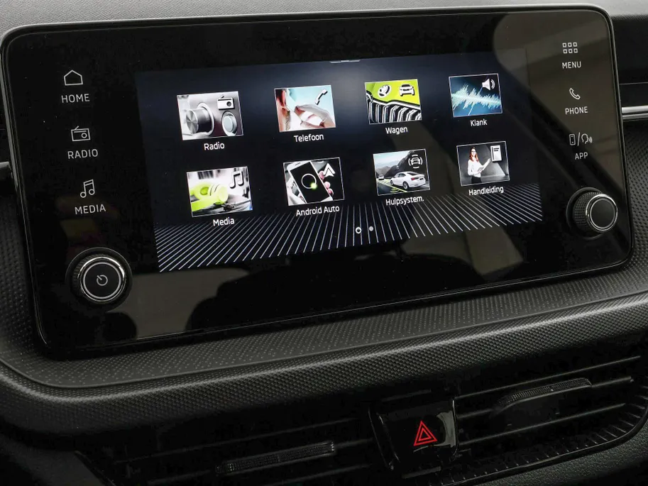 Škoda Fabia 1.0 TSI 95pk Essence · Airco · Apple/Android Car Play · P-Sensoren · Virtual Cockpit · Garantie t/m 03-06-2028 of 100.000km